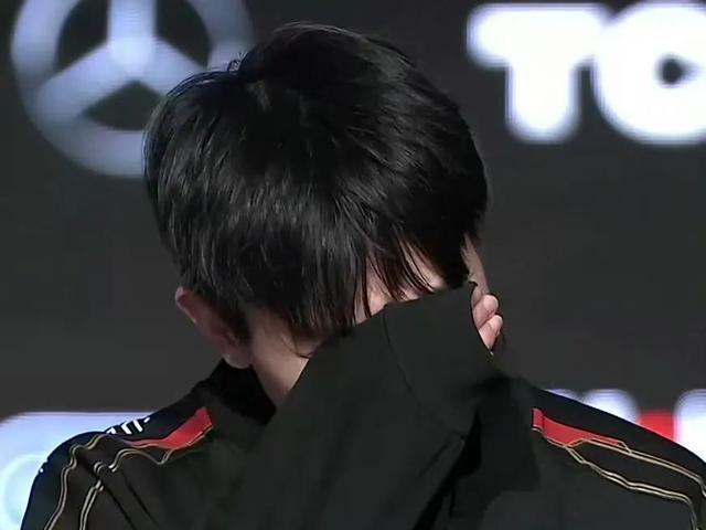 LPL选手赛后落泪，背后故事感人