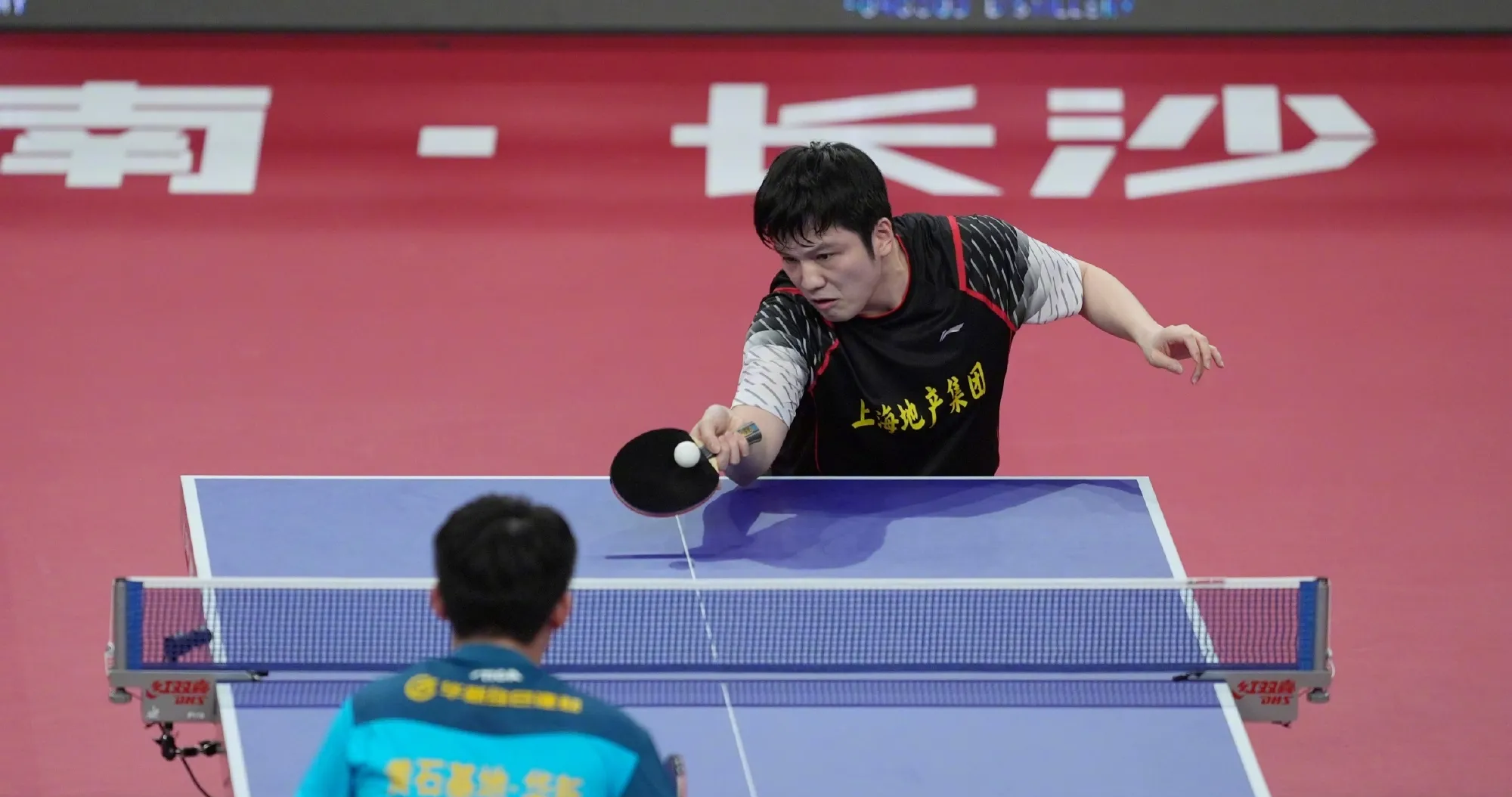 英格兰队碾压葡萄牙队，樊振东点燃赛场