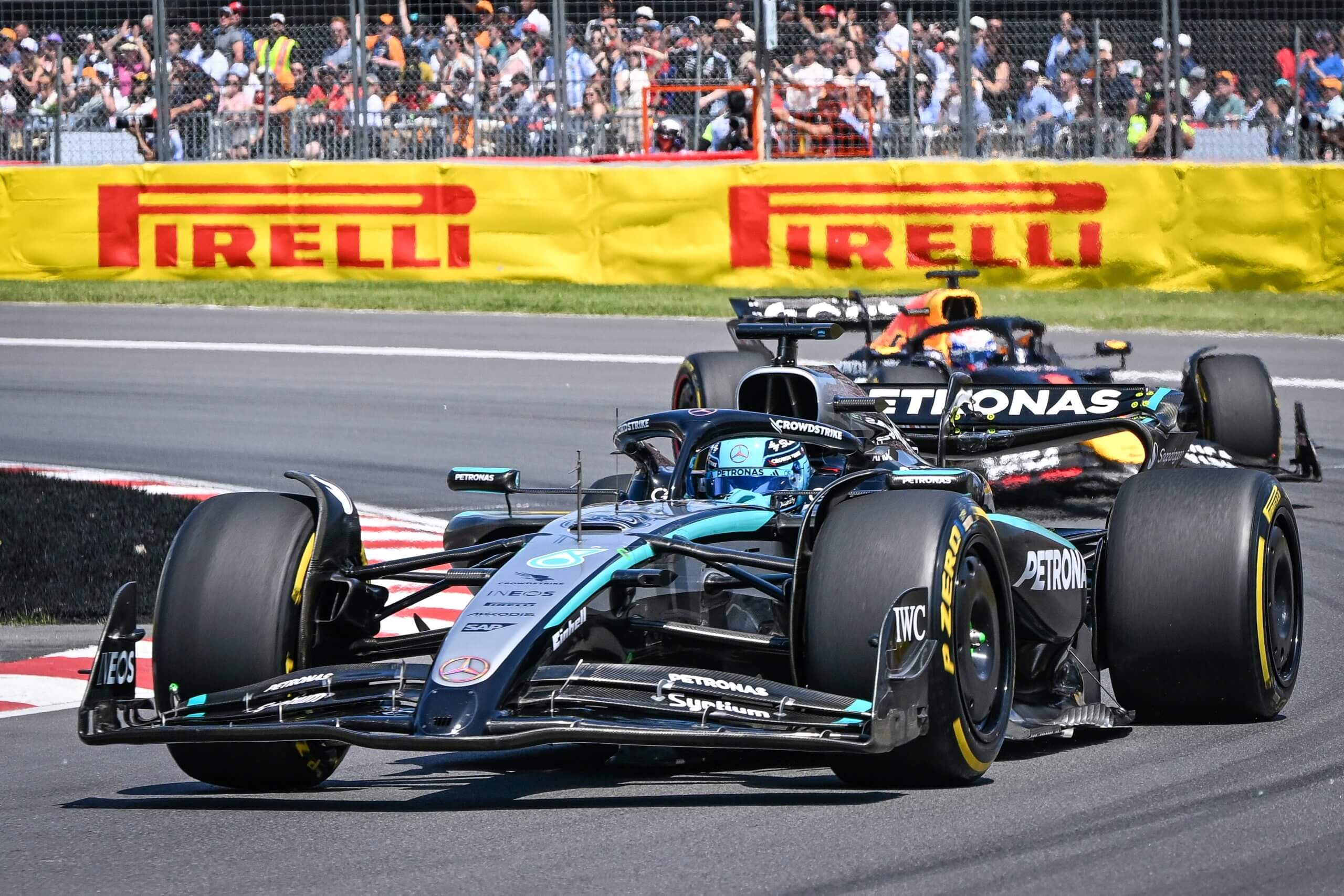 关于迈凯伦鏖战梅赛德斯,拉塞尔带队取胜的信息 关于迈凯伦鏖战梅赛德斯,拉塞尔带队取胜的信息