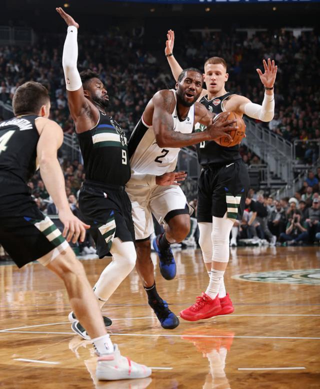 广州队碾压上海队,伦纳德带队取胜 广州队碾压上海队,伦纳德带队取胜