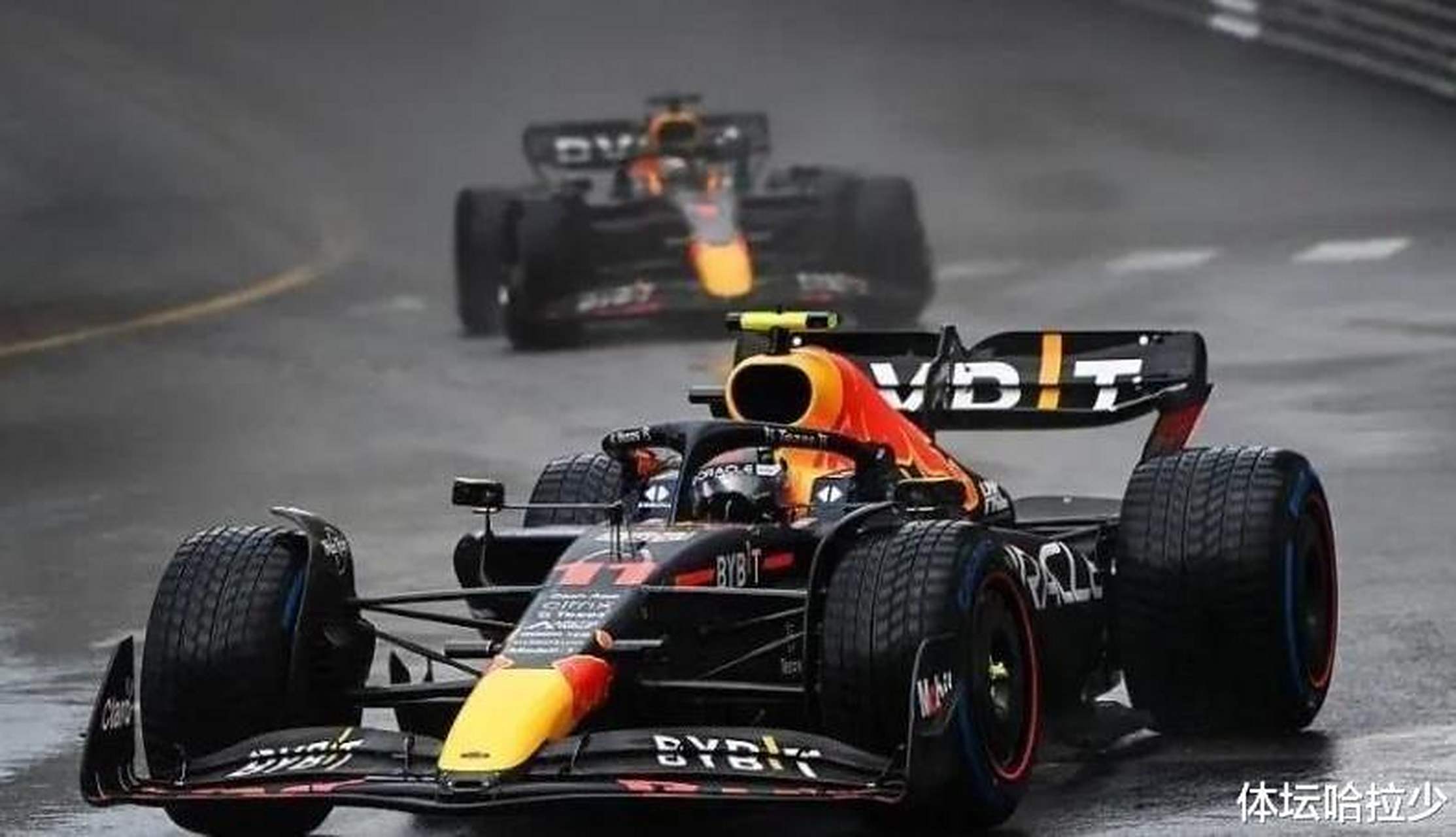 红牛车队完胜法拉利,维斯塔潘刷新纪录 红牛车队完胜法拉利,维斯塔潘刷新纪录