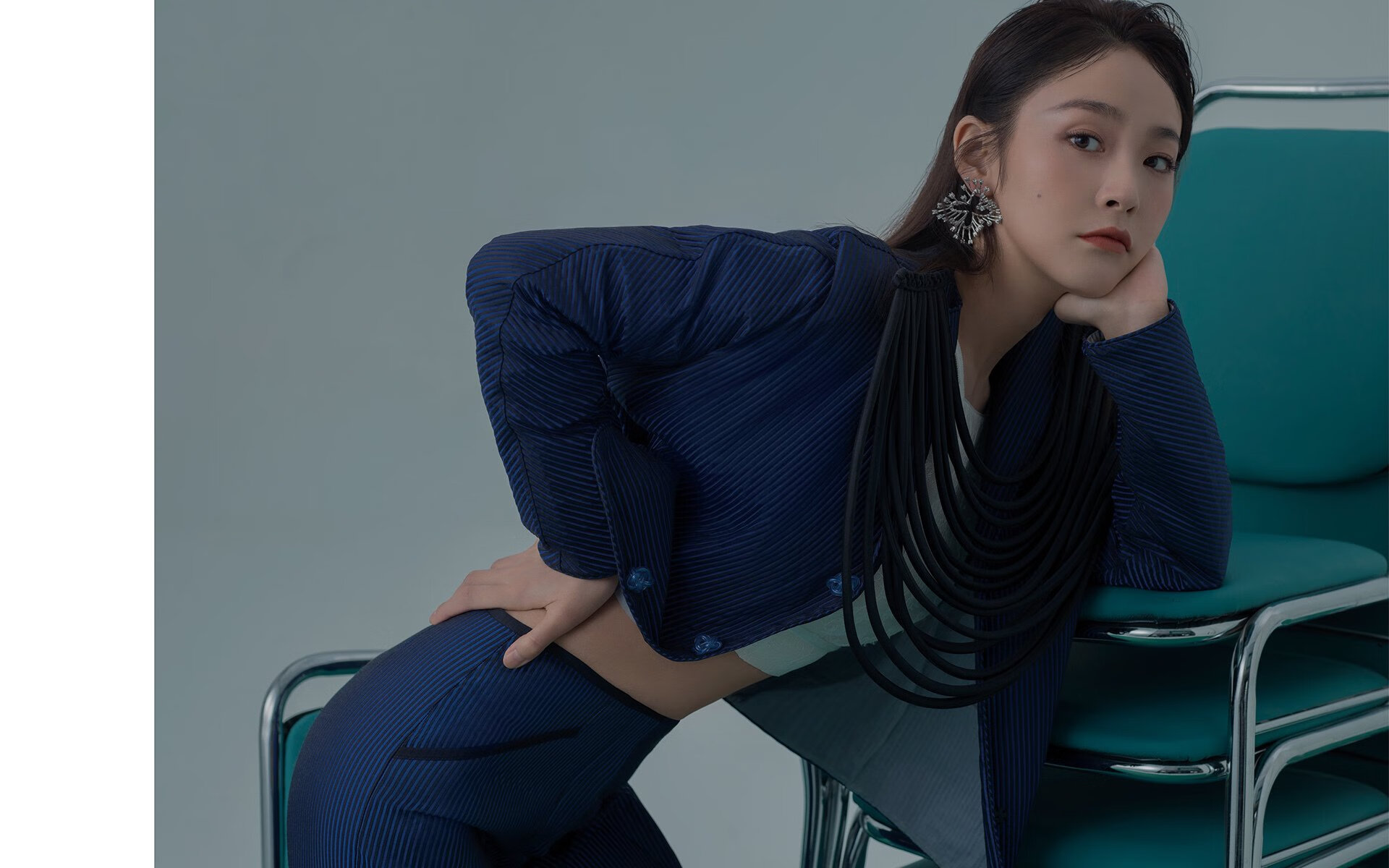 星火燎原，利拉德东方明珠下点燃的篮球烈焰