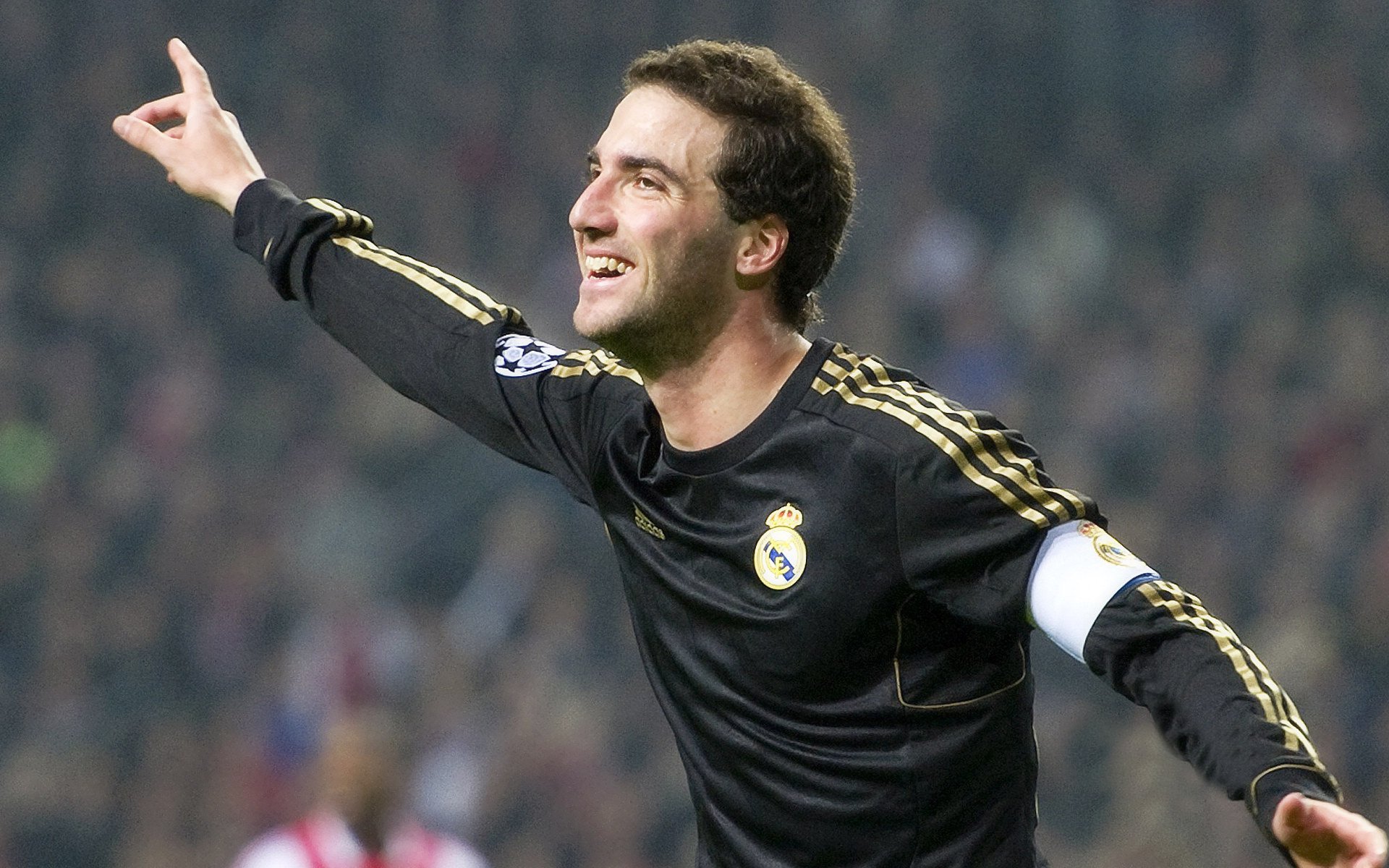 同一夜的两个真相，当曼联带走亚特兰大，德布劳内正在另一个时空接管欧冠